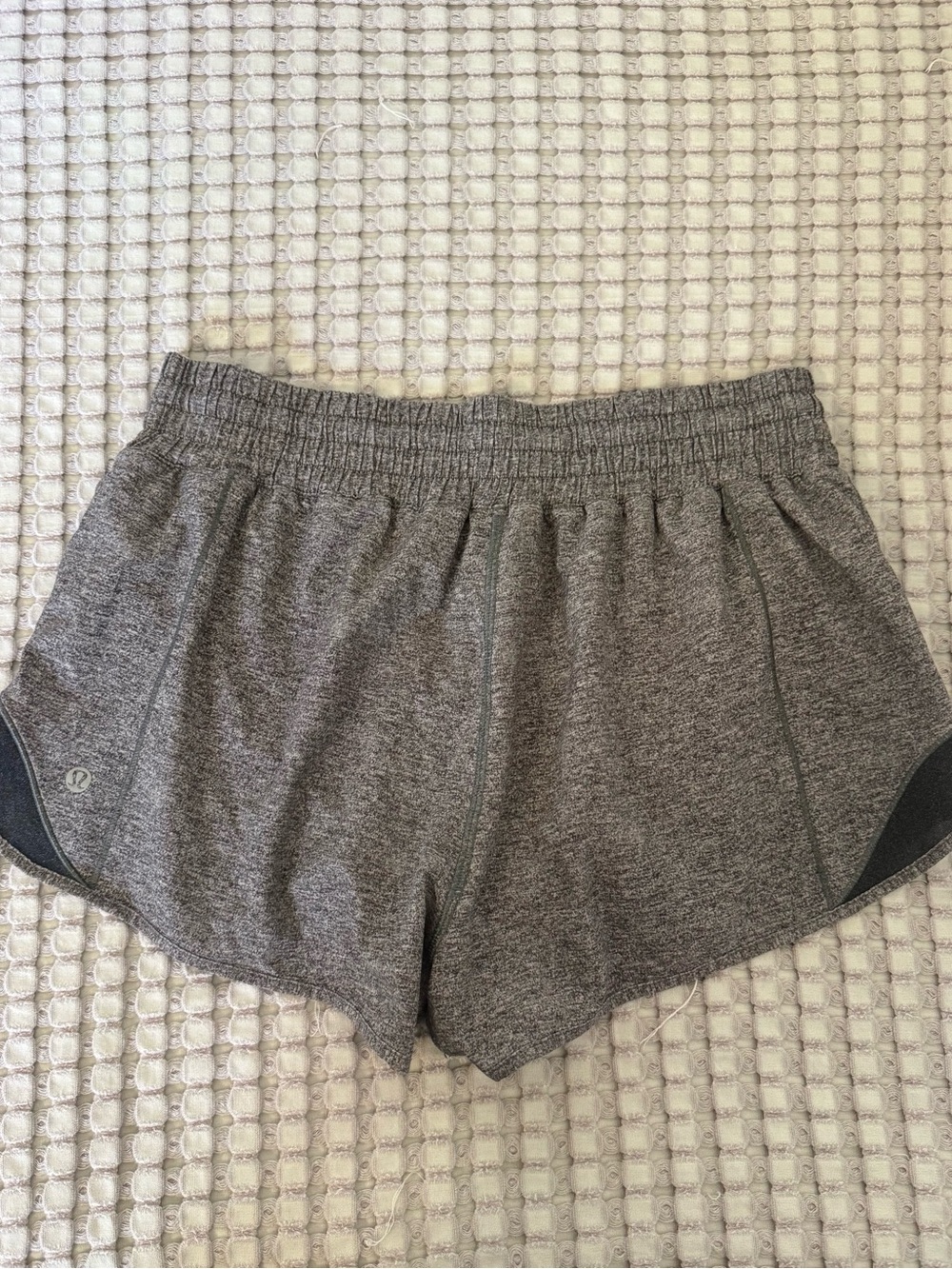 Lululemon Women's Heather Gray High Rise Hotty Hot Shorts 2.5”